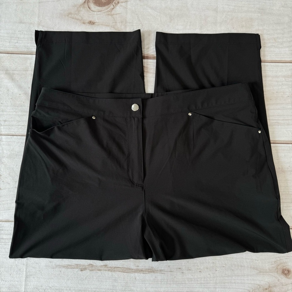 Chico’s Lightweight Black Capri Pants with Silver Rivets Size 1/8